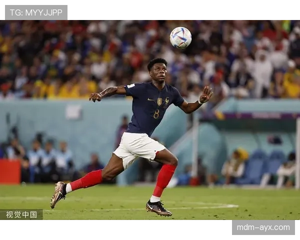 楚阿梅尼技术细节揭秘：现代足球中场战术的创新与重塑