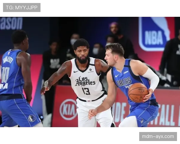 哥伦比亚队边路进攻显威力，力争世界杯预选赛状态回升