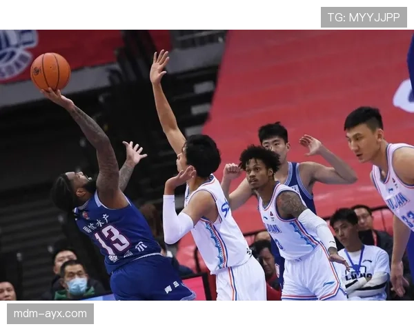 山东泰山阵容老化问题在赛季中逐步显现，对球队表现稳定性带来考验